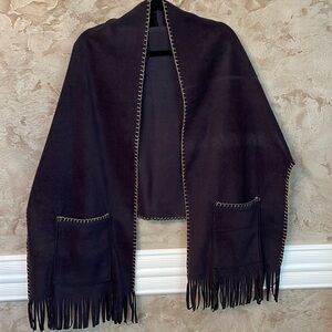 One size fits all polyester black shawl